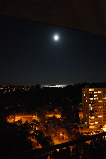 blue moon over victoria